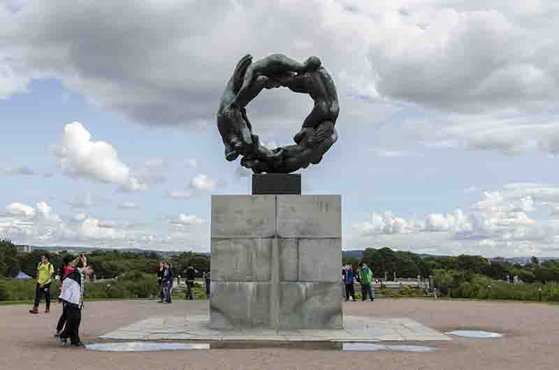 67 - Noruega - Oslo - parque Vigeland - La Rueda de la Vida